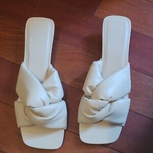 H&M Cream Women's Knotted Slide Sandals Size 8